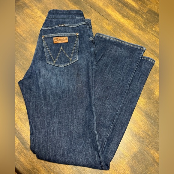Wrangler boot cut women’s jeans - Picture 1 of 4